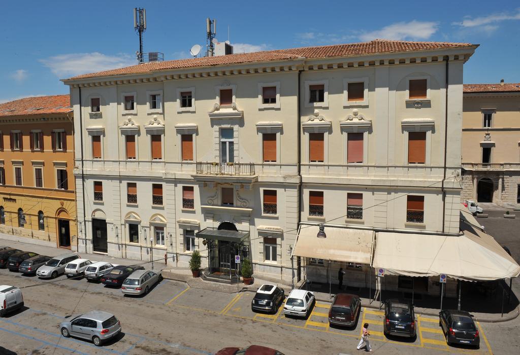 Grande Albergo Quattro Stagioni Ριέτι Εξωτερικό φωτογραφία