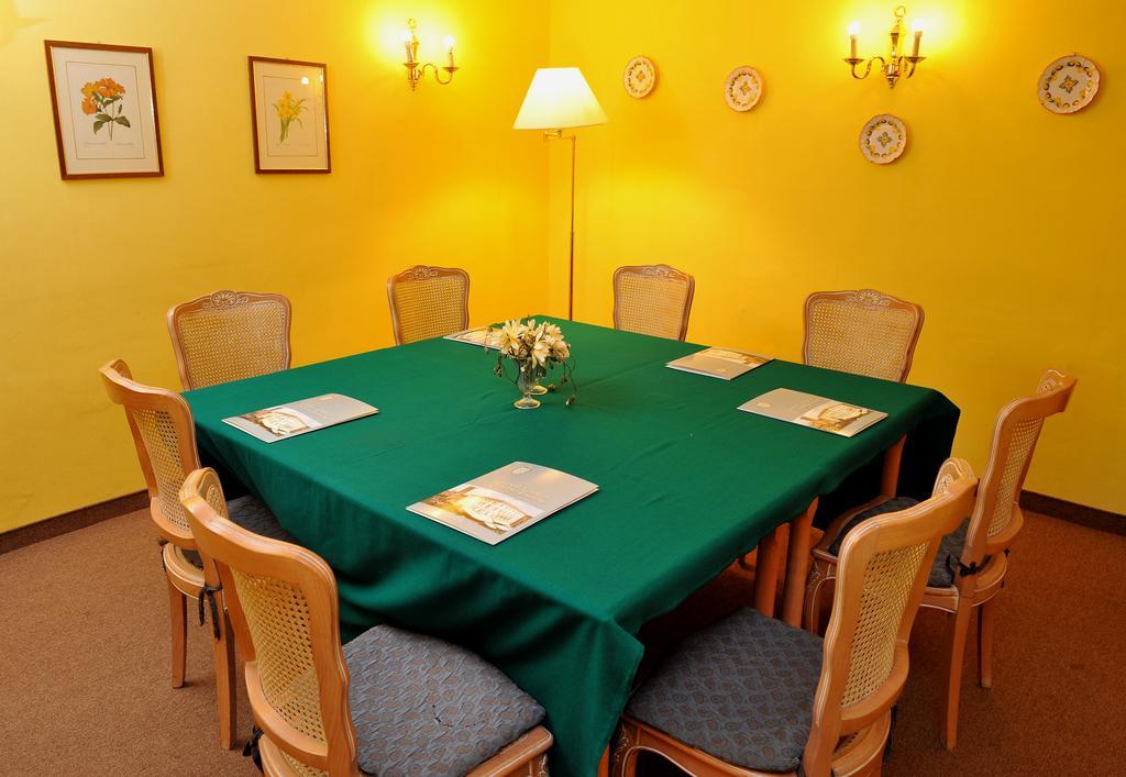 Grande Albergo Quattro Stagioni Ριέτι Εξωτερικό φωτογραφία
